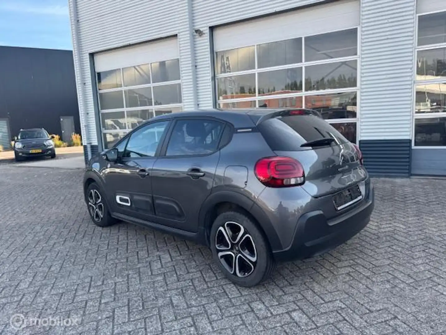 Citroen C3 1.2 PureTech Feel Edition Zwart - 2