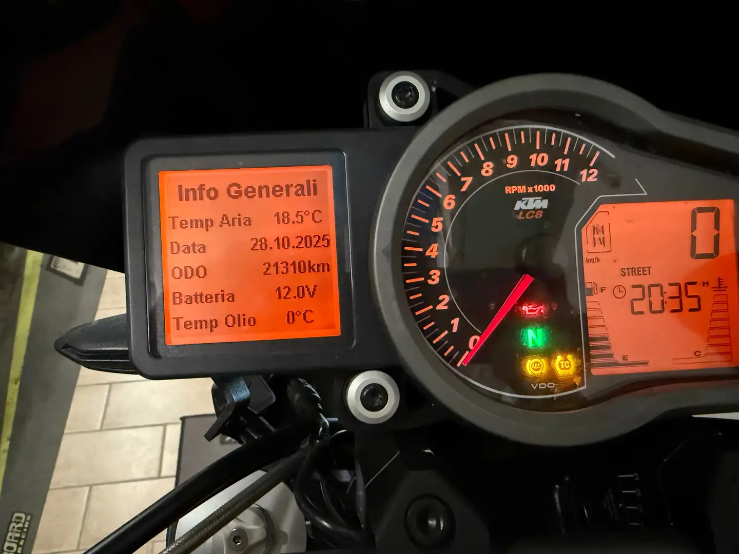 KTM 1290 Super Duke R Nero - 1