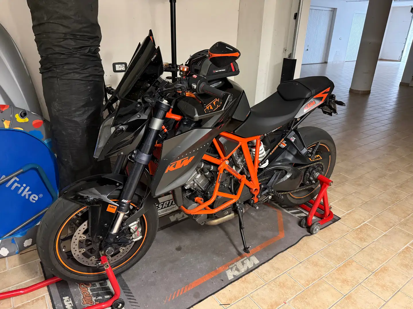 KTM 1290 Super Duke R Nero - 2