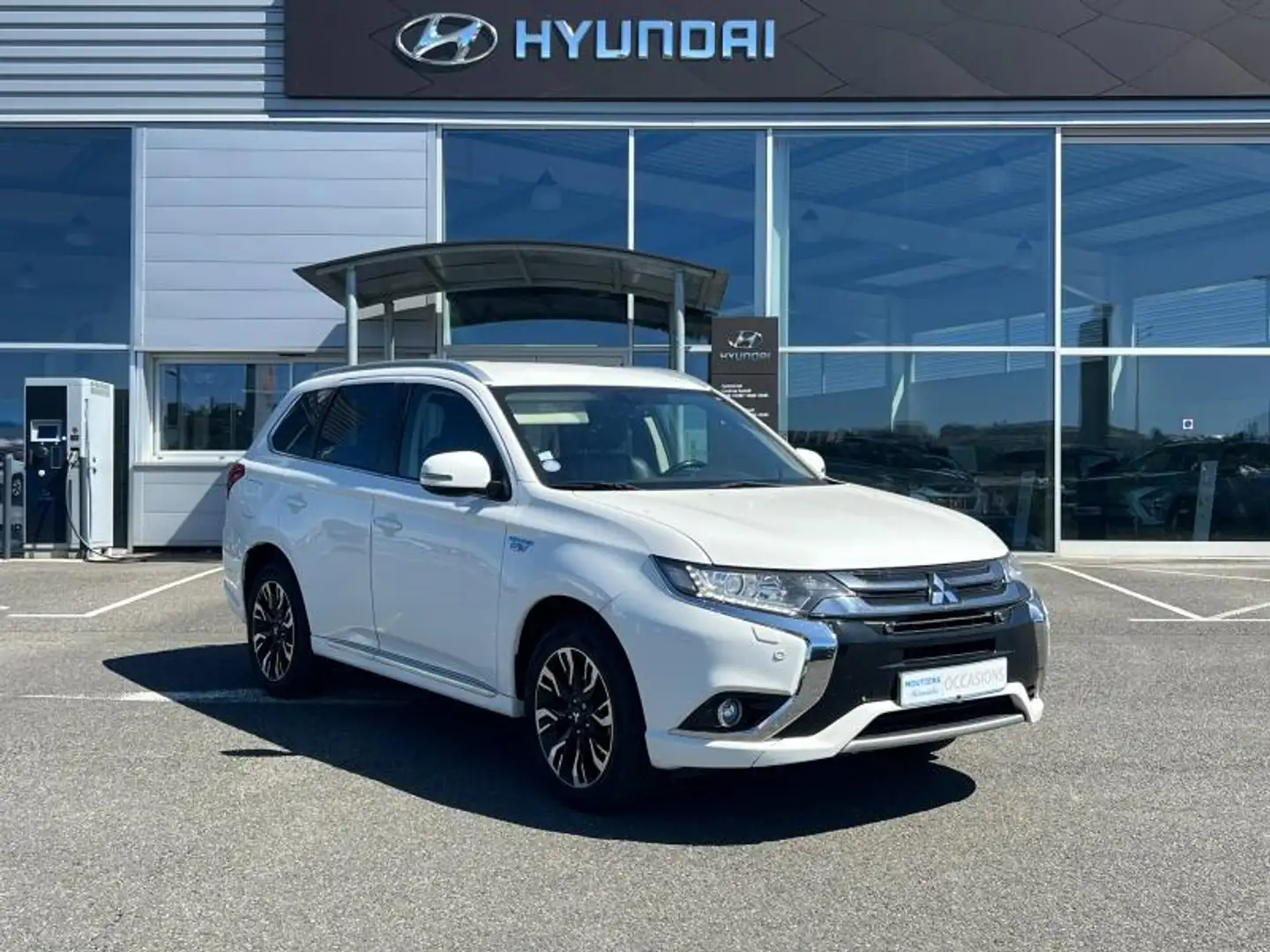 Mitsubishi Outlander PHEV Hybride rechargeable 200ch Intense Style Blanc - 1