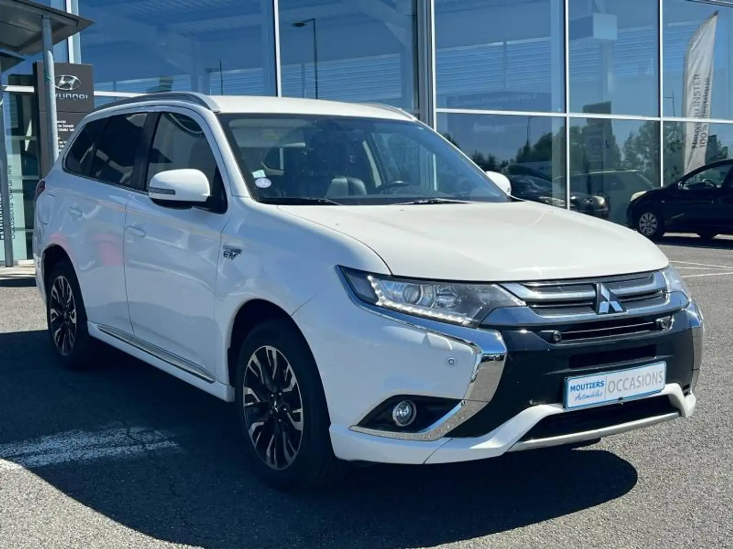 Mitsubishi Outlander PHEV Hybride rechargeable 200ch Intense Style Blanc - 2