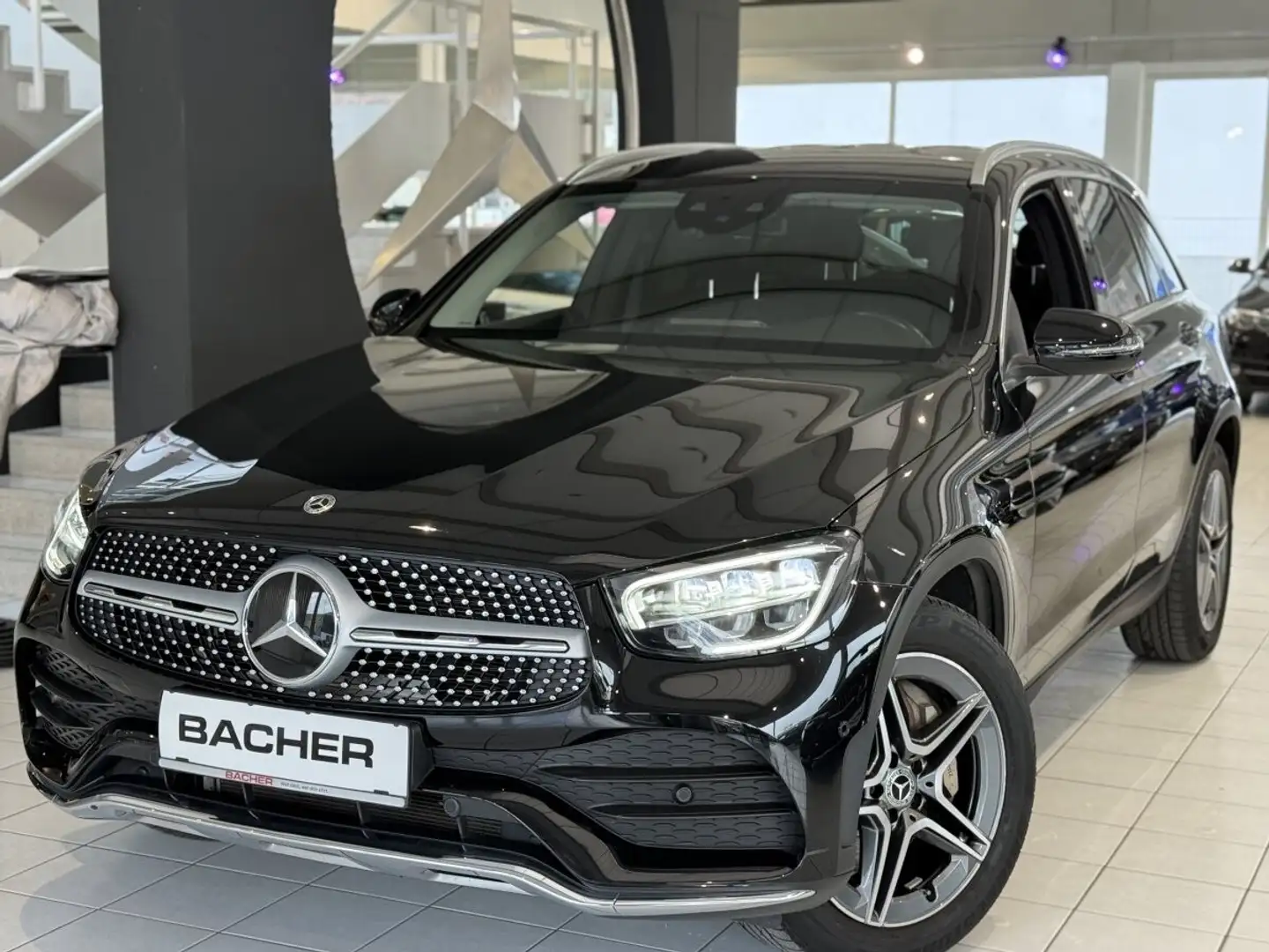 Mercedes-Benz GLC 200 d AMG-LINE Fahrassistenzpaket Schwarz - 1