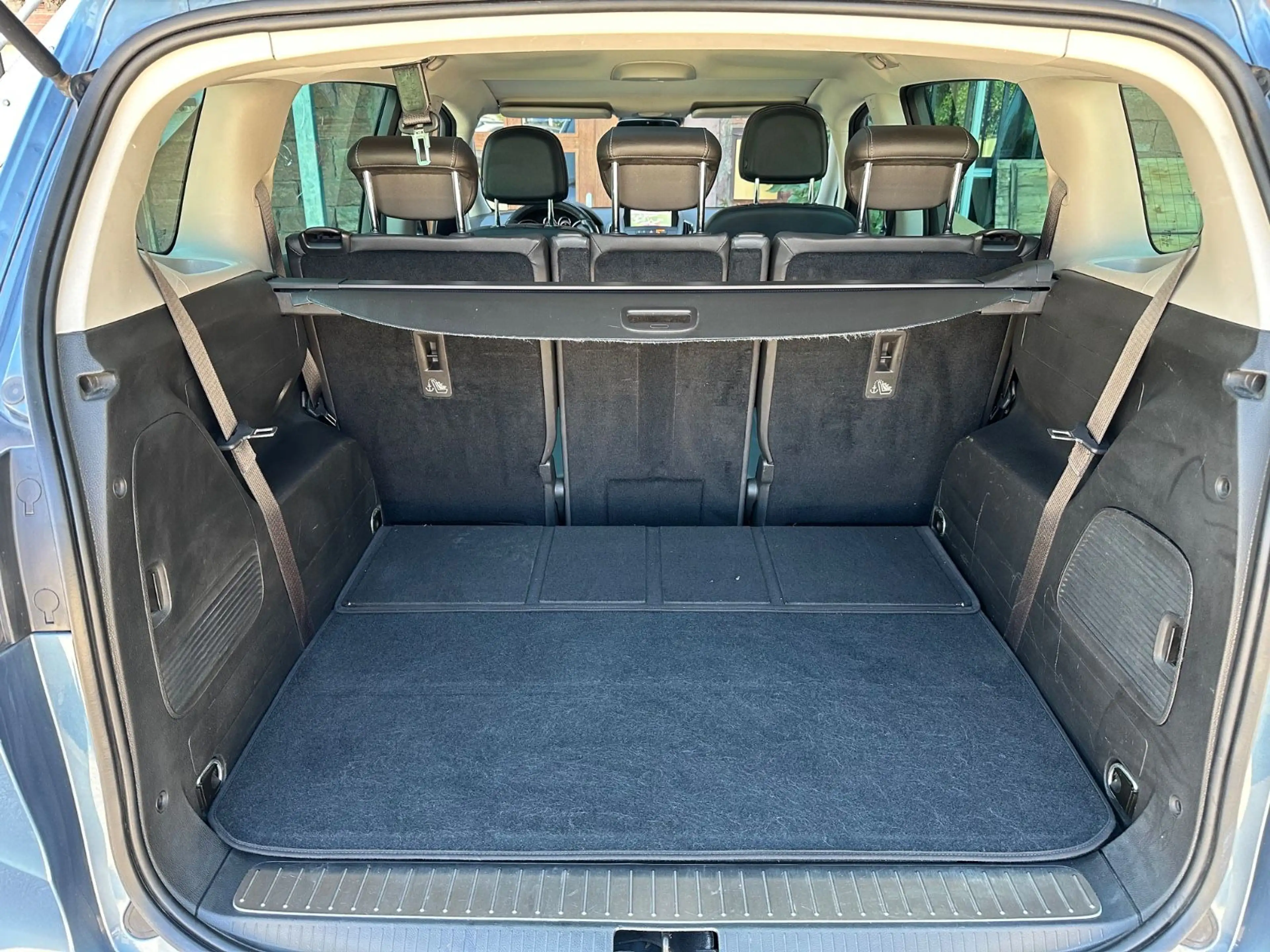 Opel Zafira C 2.0 D Tourer Innovation/Vollausstattung — photo 15