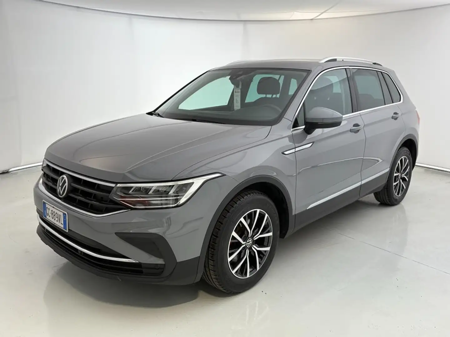 Volkswagen Tiguan 1.5 TSI ACT Life Gris - 1