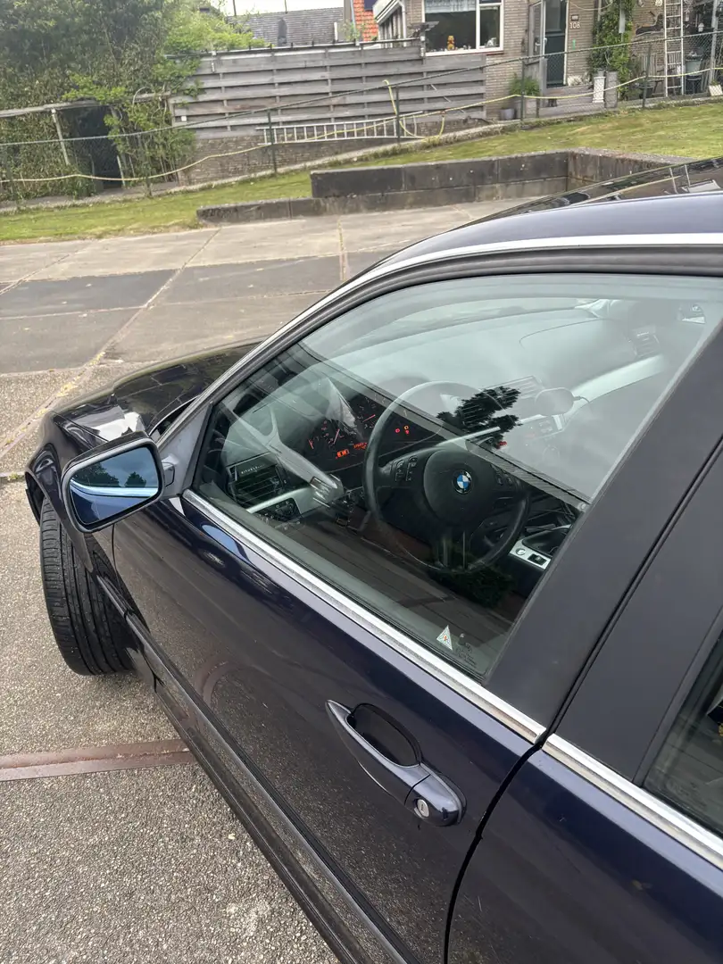 BMW 330 325i Mavi - 2