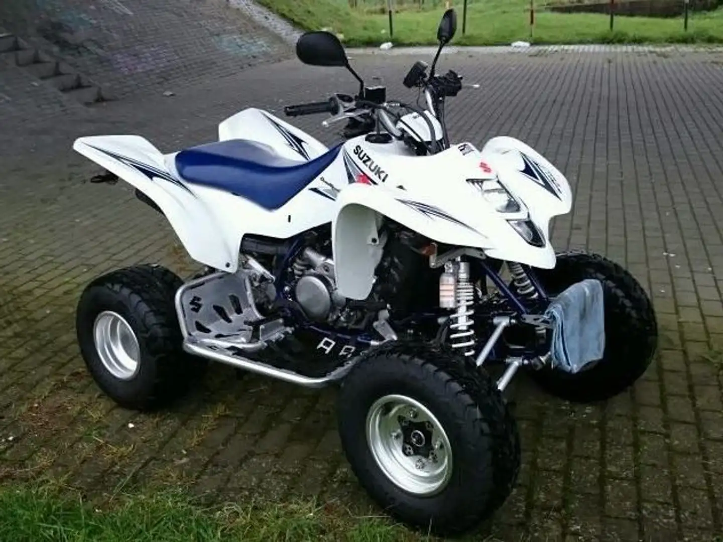Suzuki LT-Z 400 Weiß - 1
