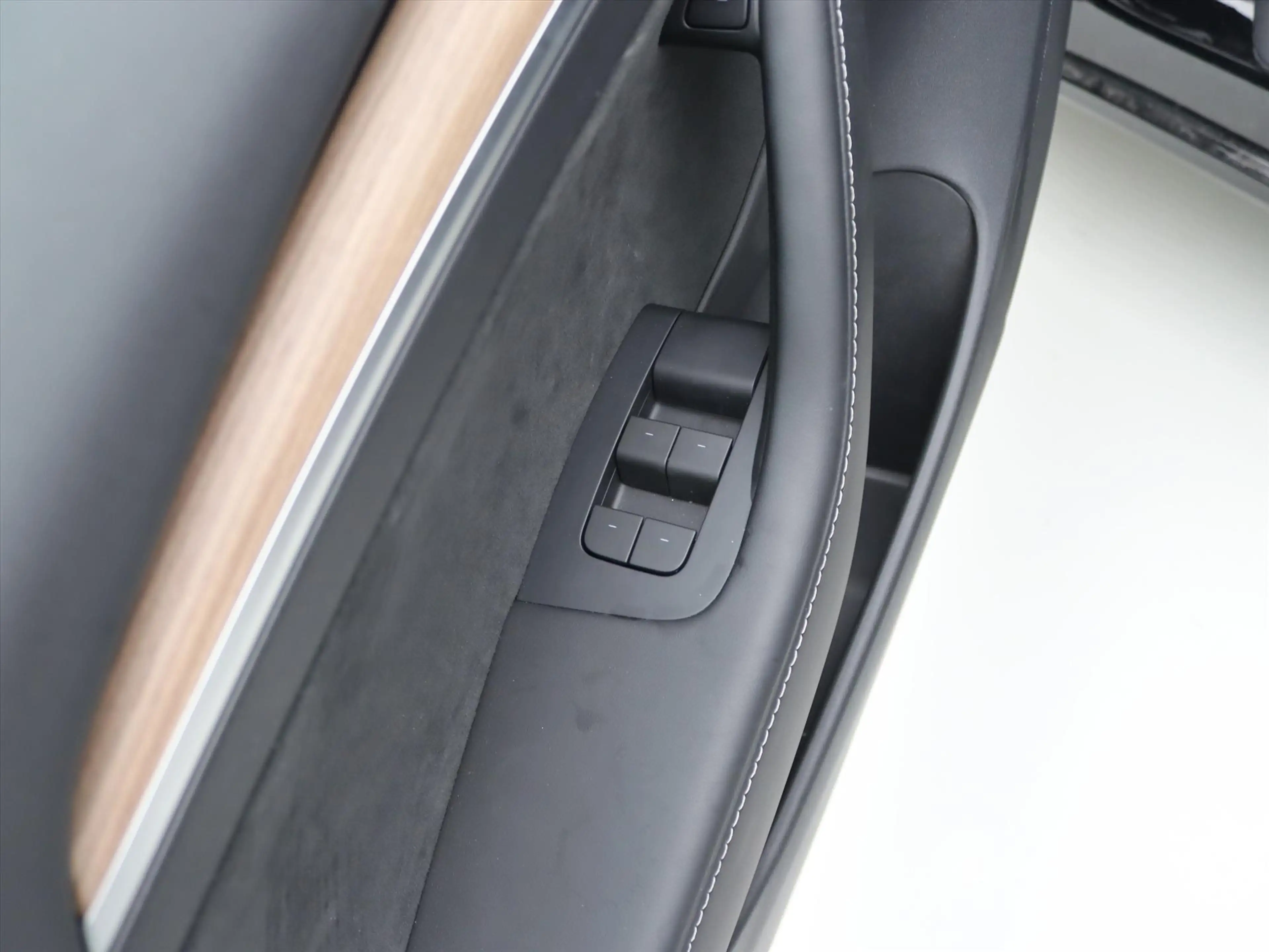 Tesla Model 3 Standard RWD Plus 94.2% SoH UPGRADE [ AMD RYZEN+LF — photo 30