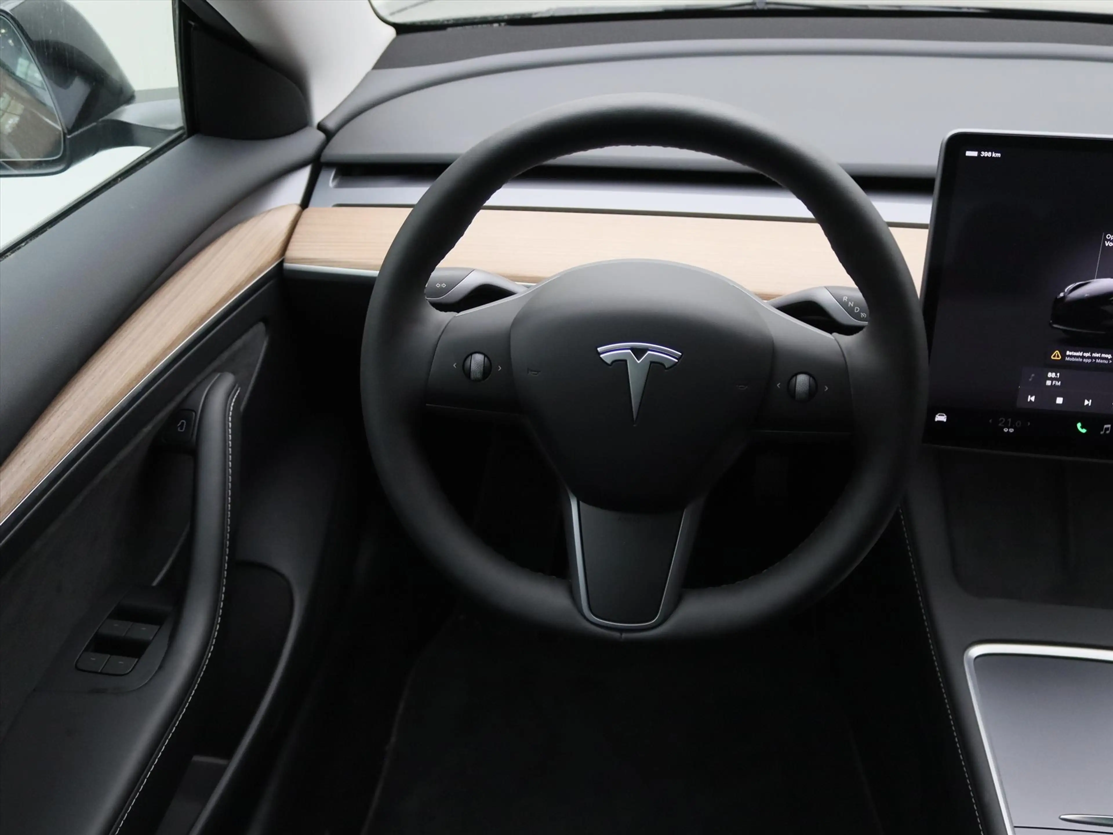 Tesla Model 3 Standard RWD Plus 94.2% SoH UPGRADE [ AMD RYZEN+LF — photo 21