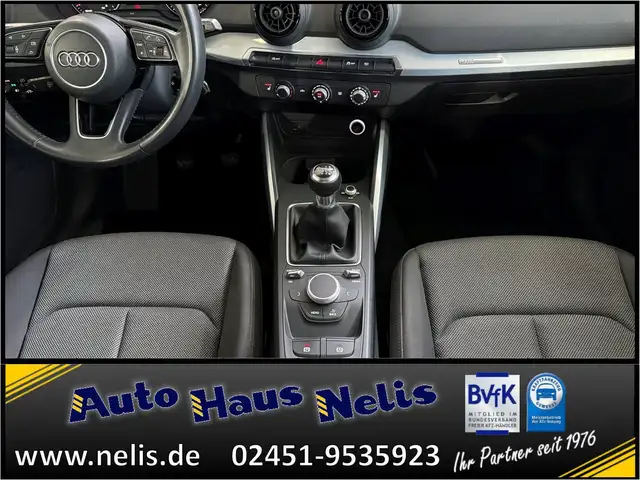 Audi Q2 view 13