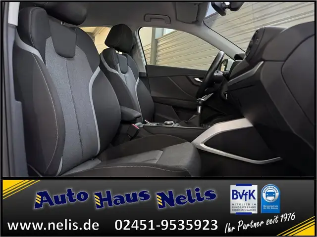 Audi Q2 view 30
