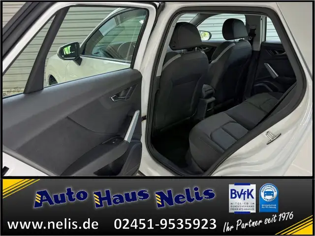 Audi Q2 view 16