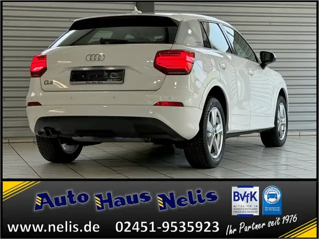 Audi Q2 view 25