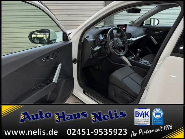 Audi Q2 view 7