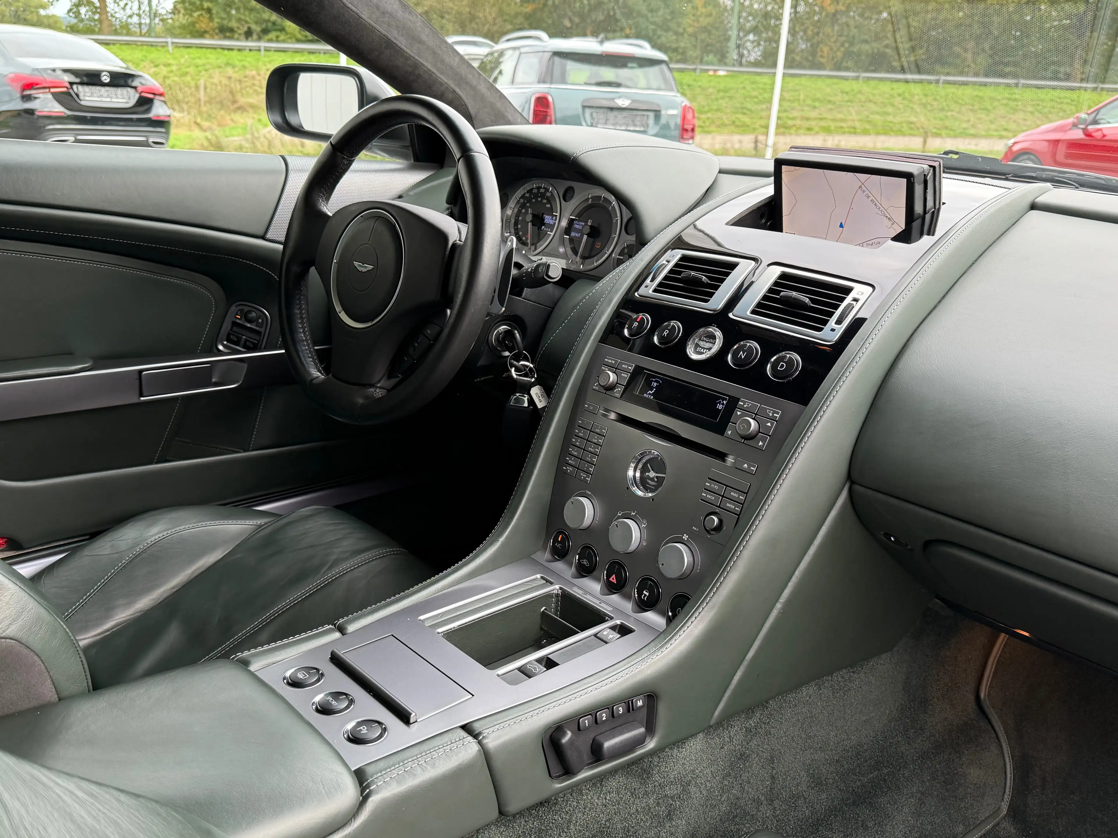 Aston Martin DB9 5.9i V12, 1ère main, Historique Aston Martin — photo 15