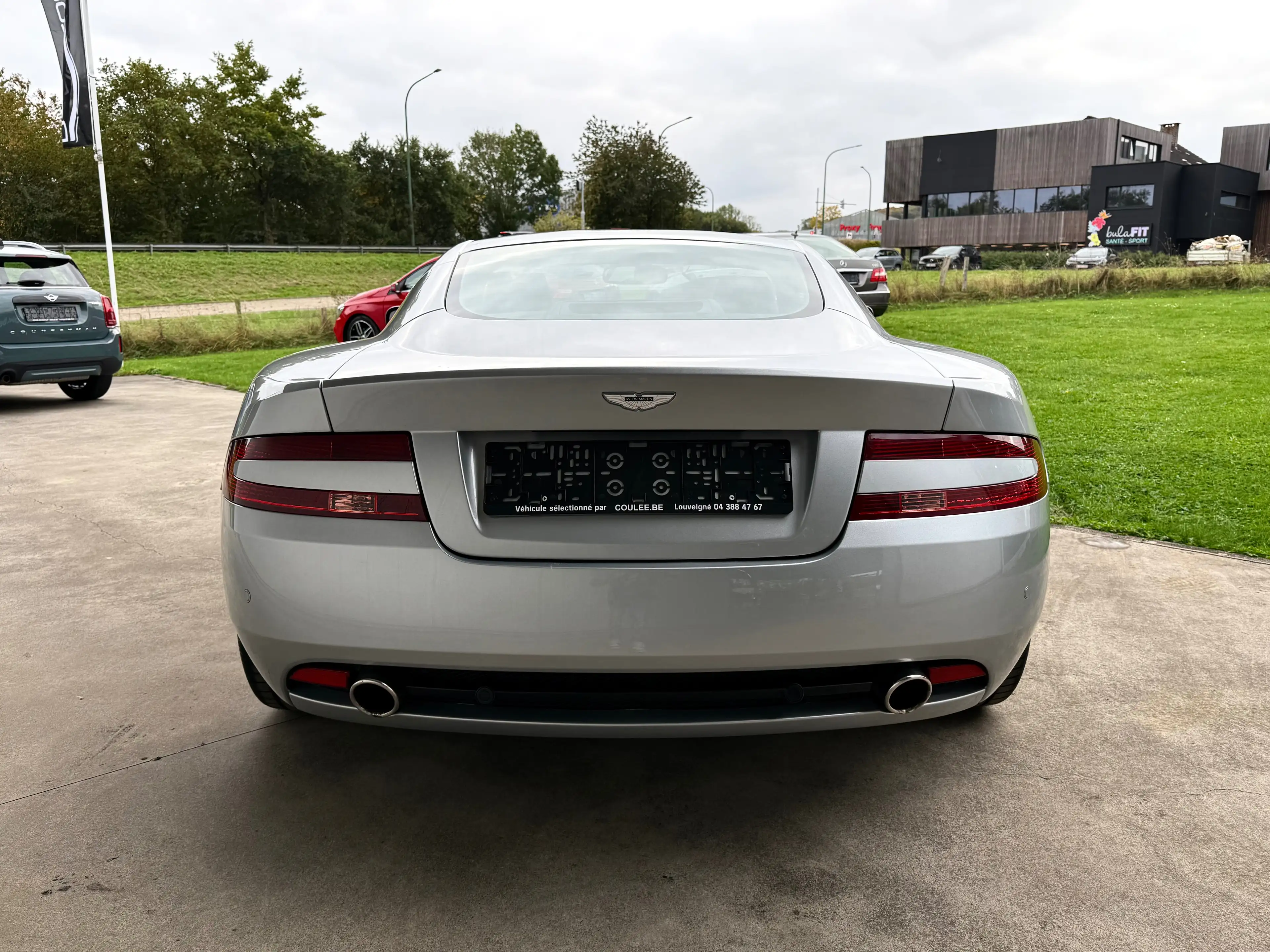 Aston Martin DB9 5.9i V12, 1ère main, Historique Aston Martin — photo 4