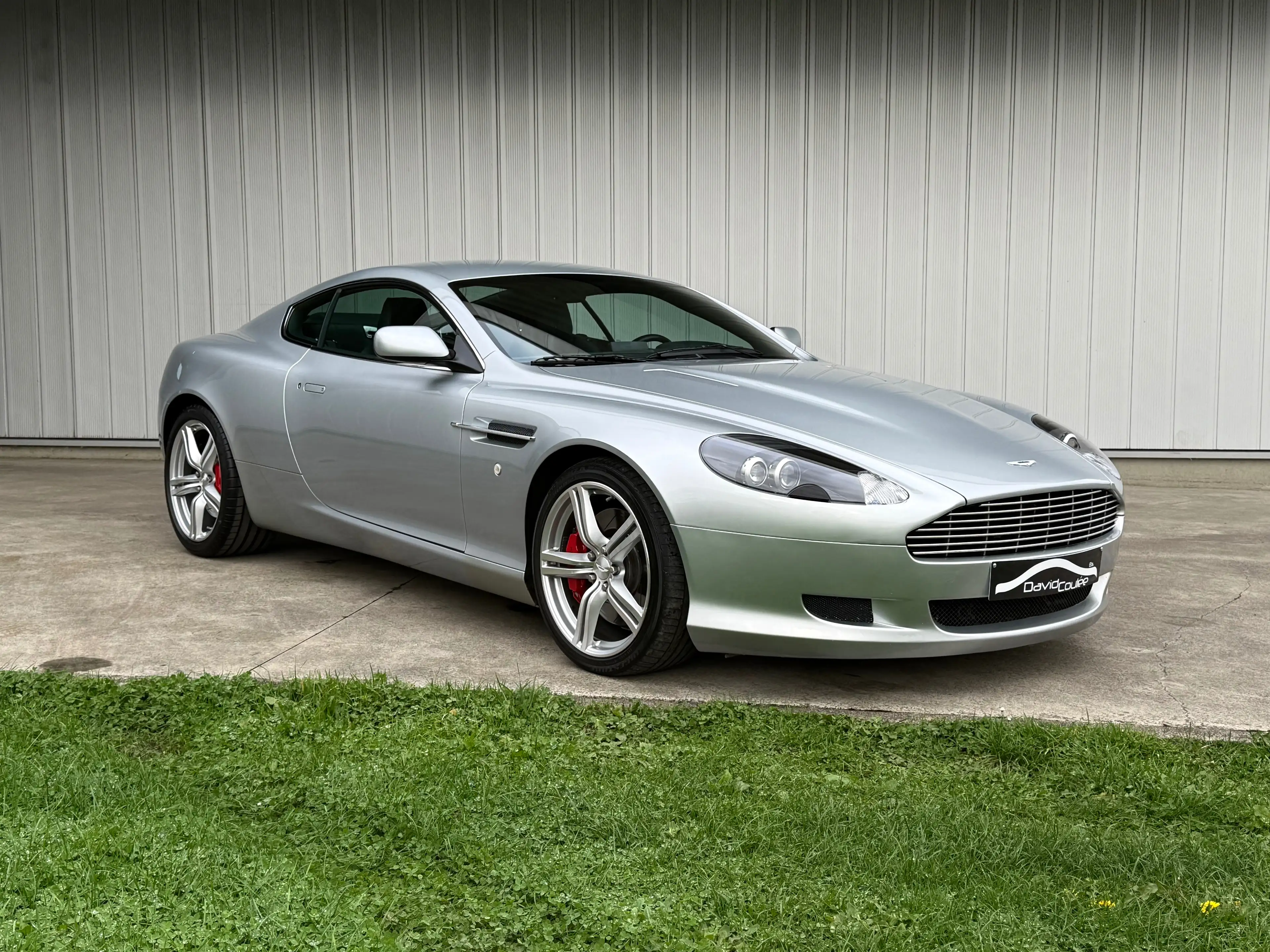 Aston Martin DB9 5.9i V12, 1ère main, Historique Aston Martin — photo 7