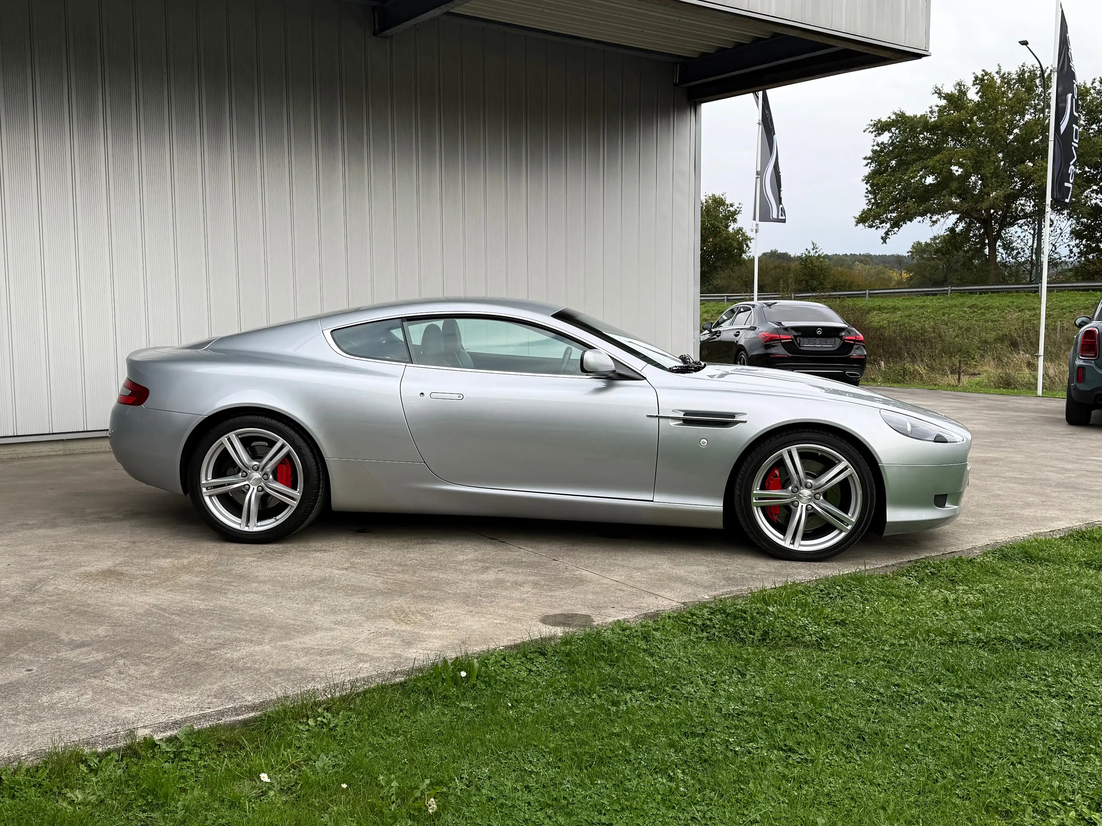 Aston Martin DB9 5.9i V12, 1ère main, Historique Aston Martin — photo 6