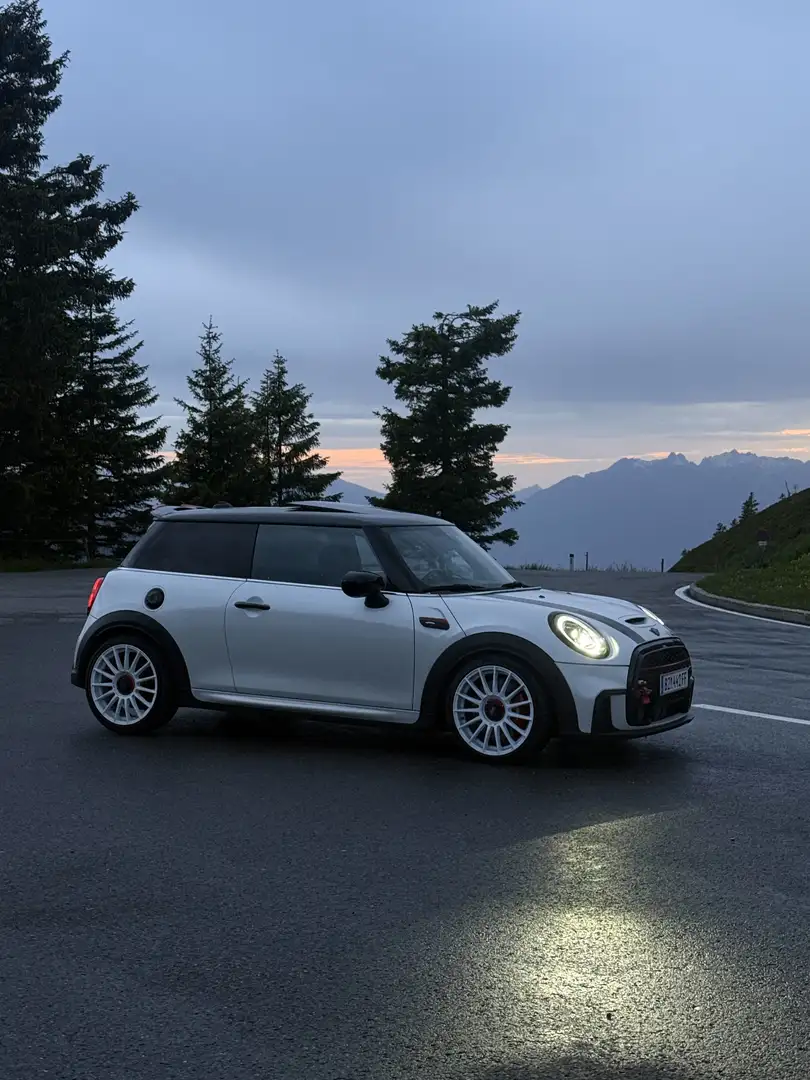 MINI John Cooper Works Aut. Weiß - 1