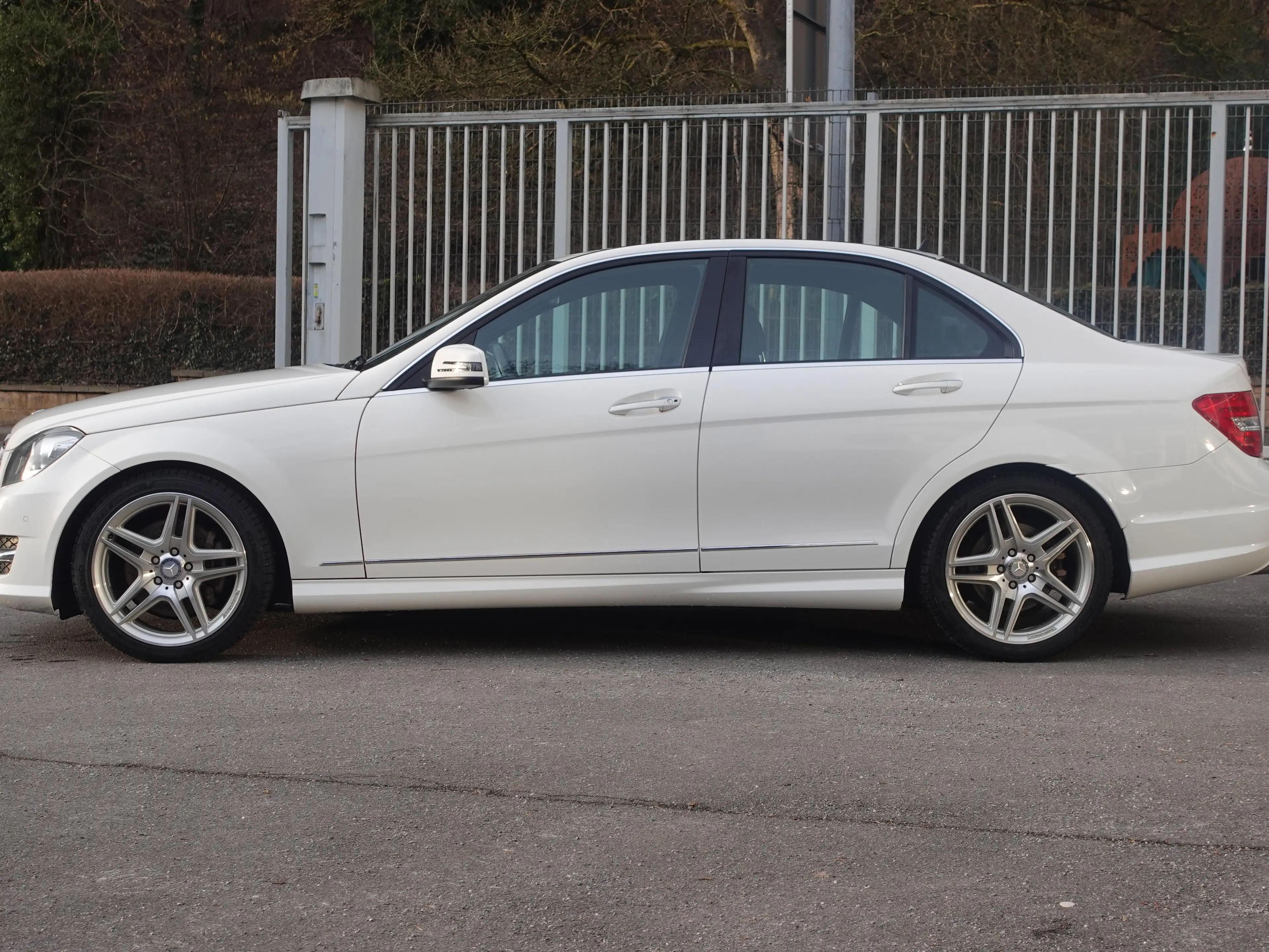 Mercedes-Benz C 350 C 350 AMG Sport-Paket Leder Comand ILS Kamera — photo 2