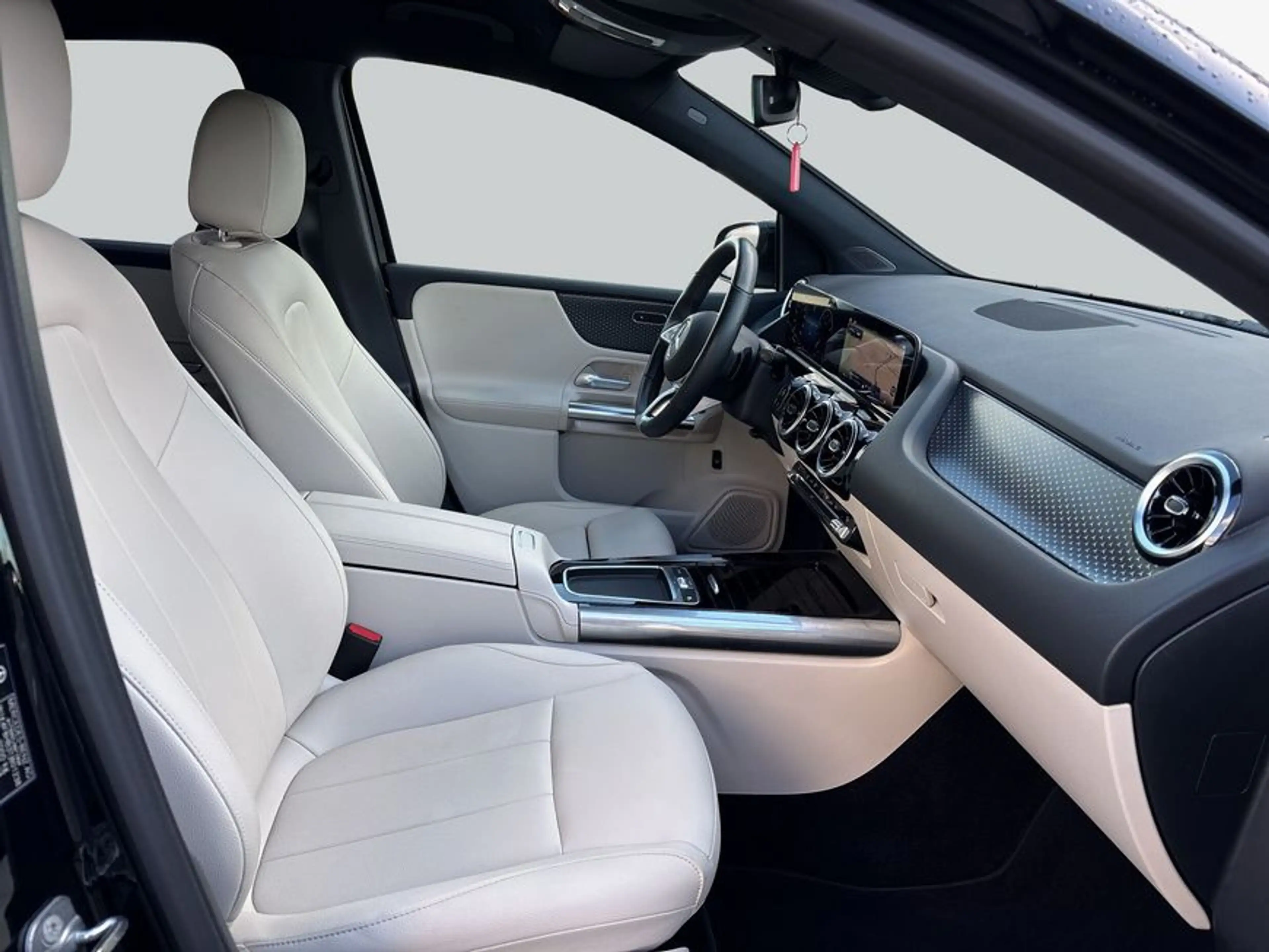 Mercedes-Benz B 200 B-Klasse — photo 12