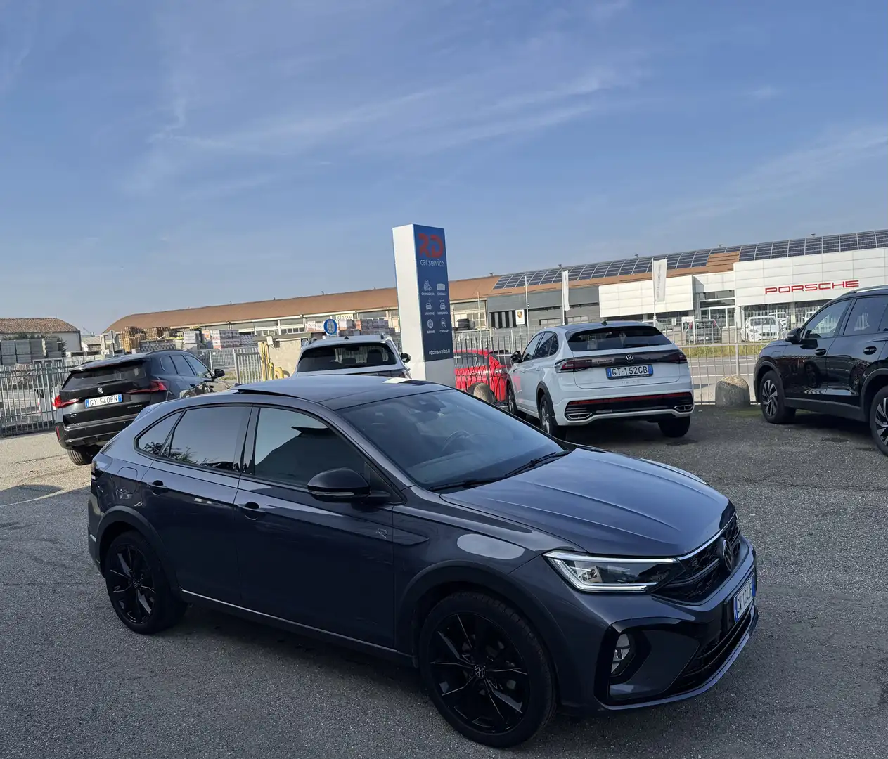 Volkswagen Taigo 1.0 tsi R-Line 115cv dsg / NO VINCOLI Gris - 2