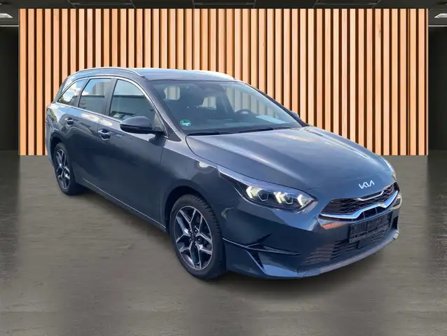 Kia Ceed view 6