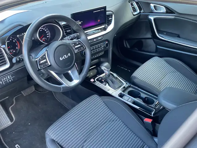 Kia Ceed view 12
