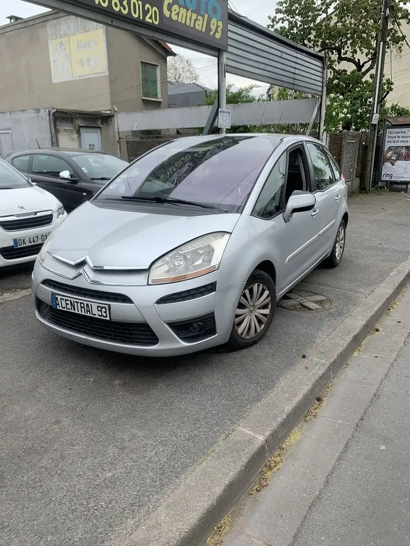 Citroen C4 Picasso 1.6 HDI110 FAP Gris - 1