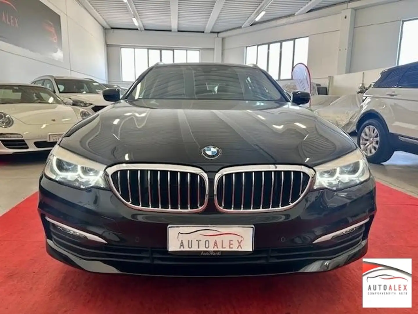 BMW 520 520d Touring Luxury auto Nero - 2