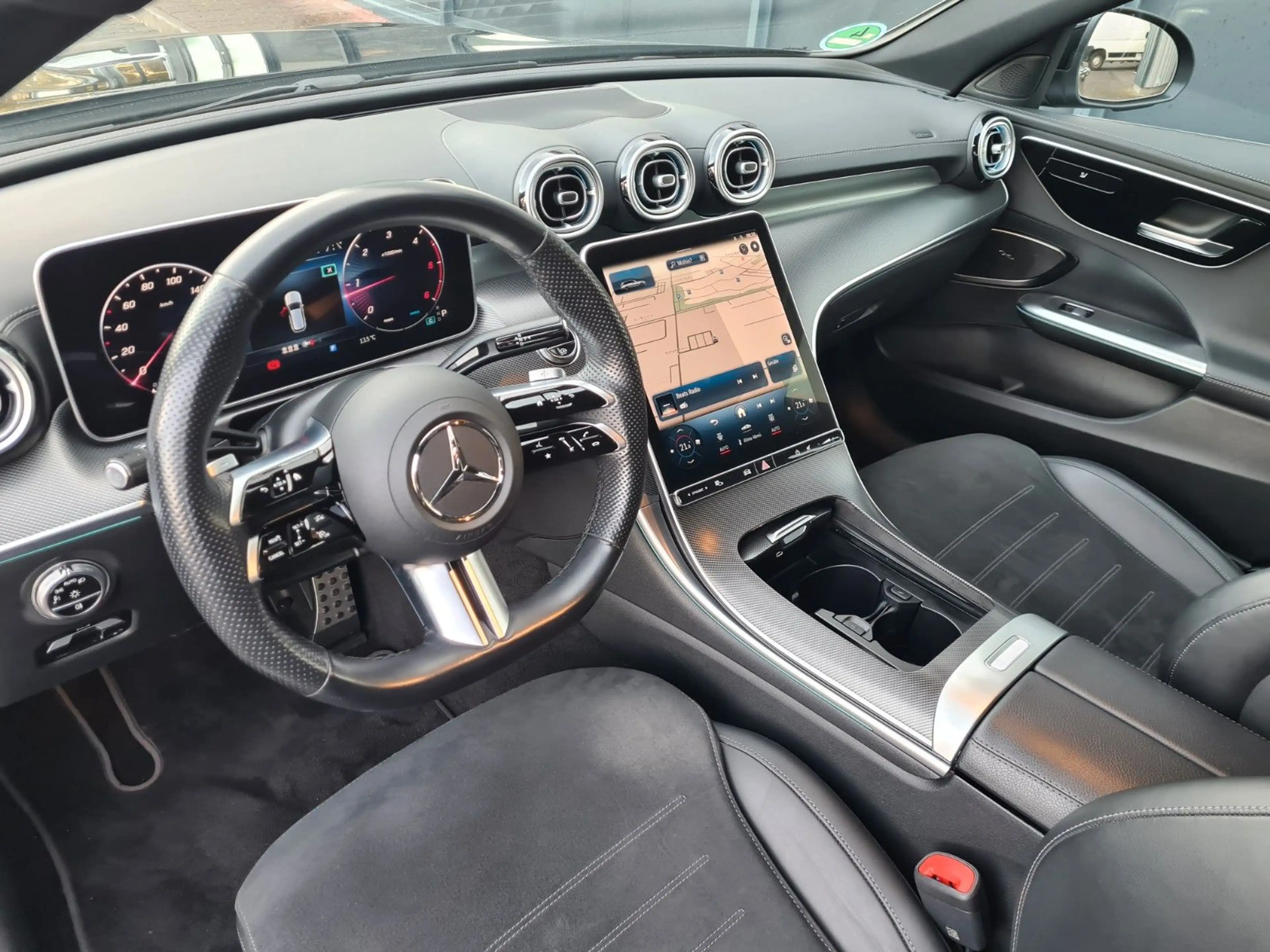 Mercedes-Benz C 220 d T AMG LINE - ASSISTS - DIGITAL - AHK - — photo 10