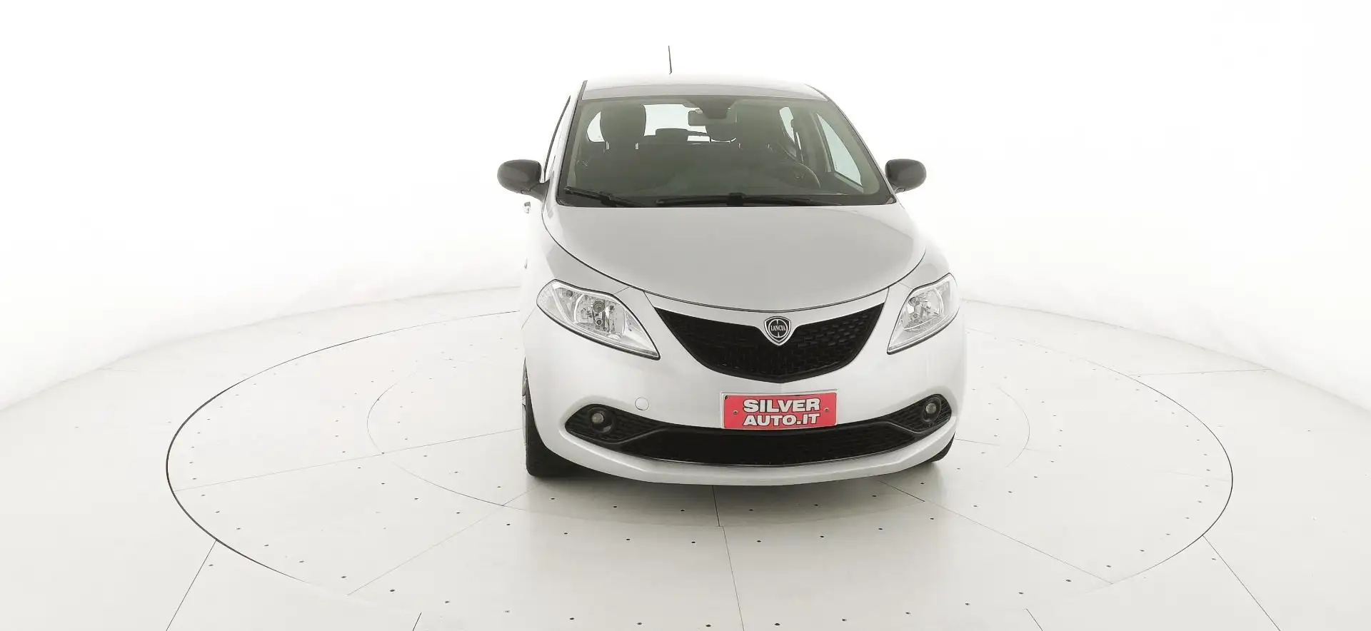 Lancia Ypsilon 1.2 69 CV 5 porte S&S - VETTURA GRANDINATA Silber - 2