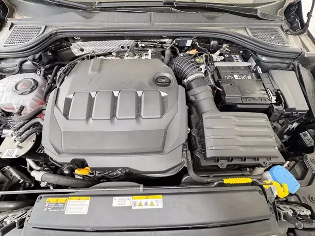 Volkswagen Golf view 12