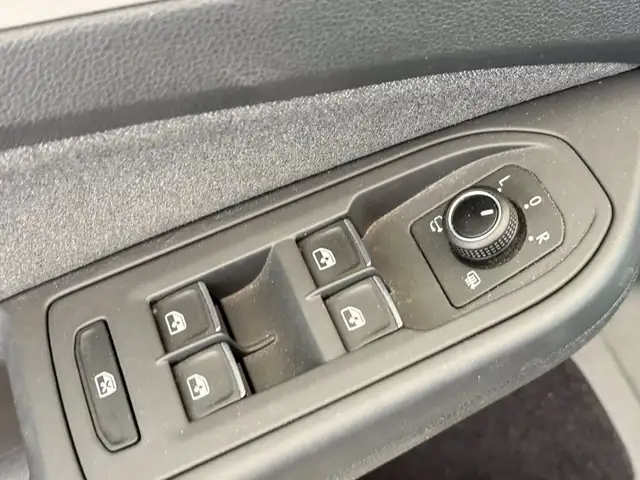 Volkswagen Golf view 19