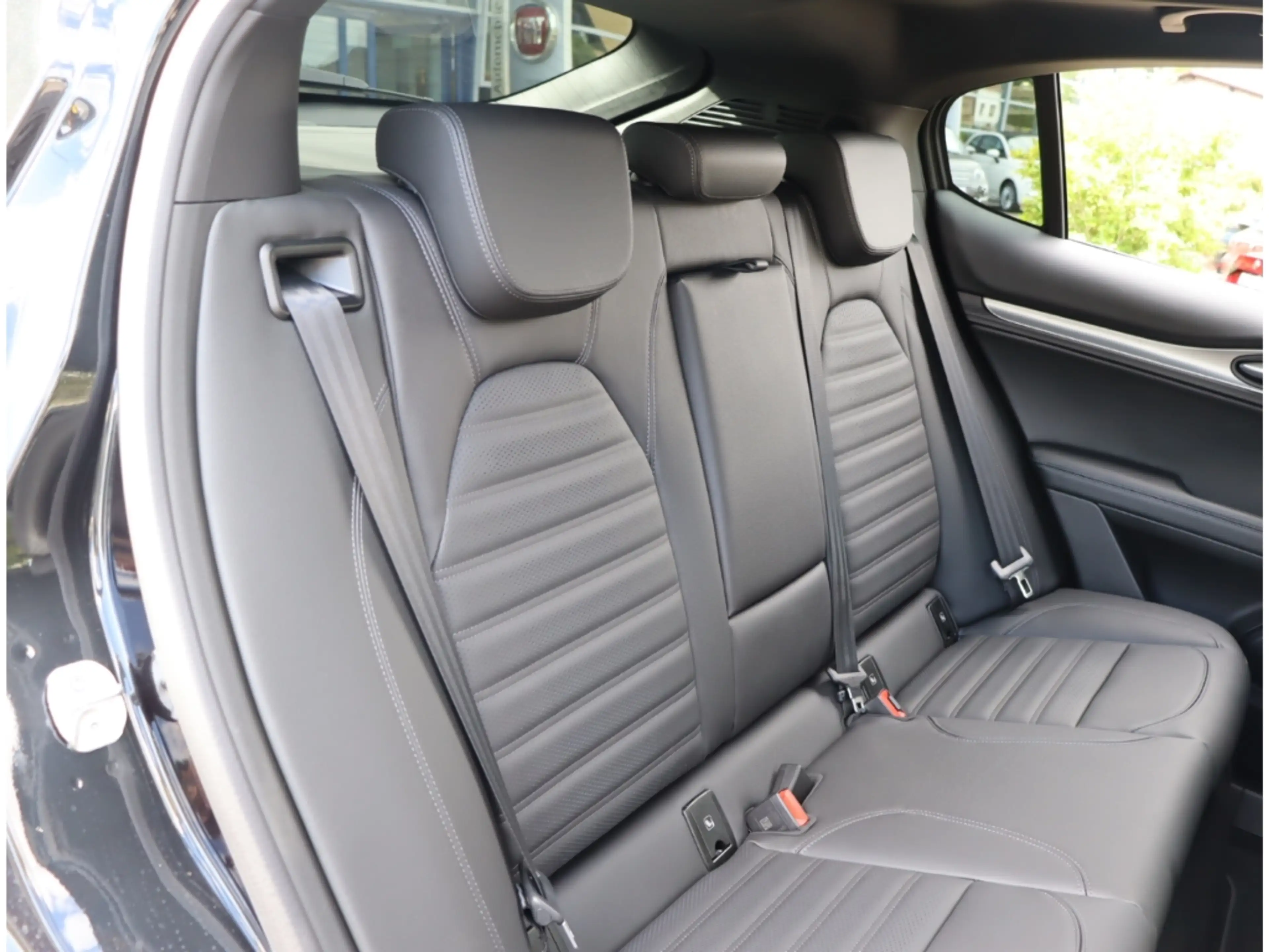 Alfa Romeo Stelvio VELOCE 2.2 DIESEL 16V 210 PS AT8 Q4 SCHIEBEDACH AH — photo 14