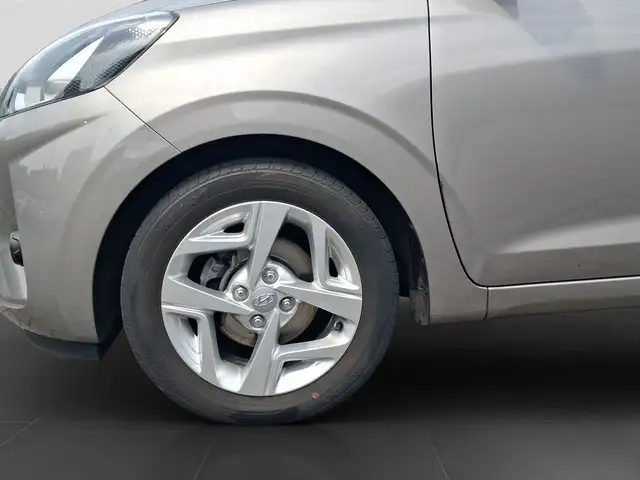 Hyundai I10 view 7