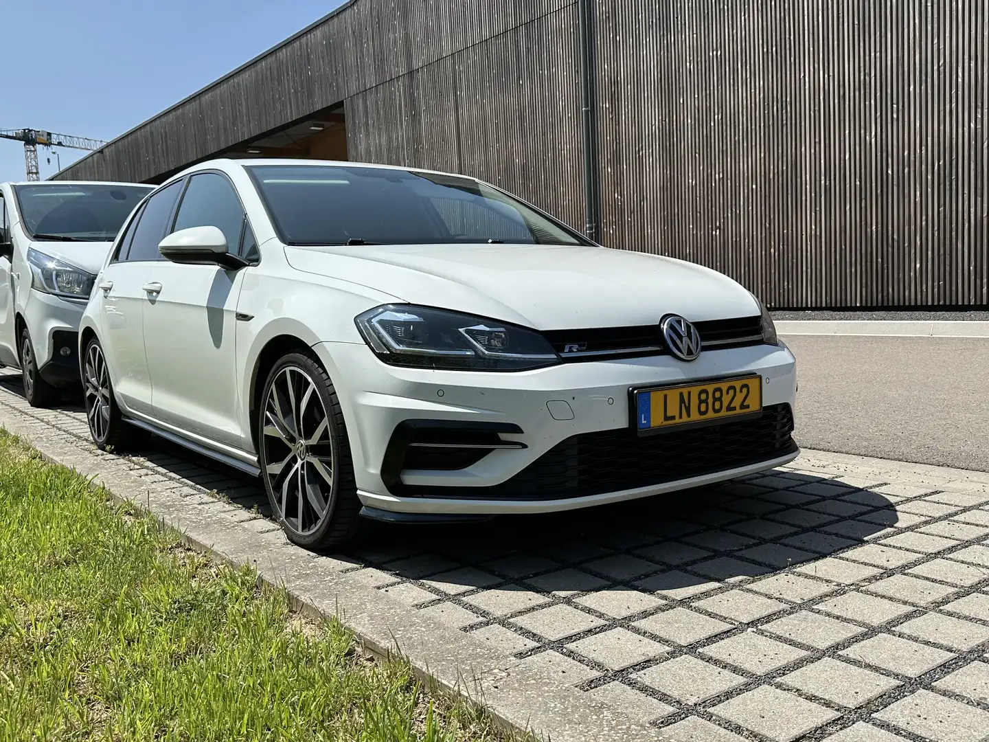 Volkswagen Golf 2.0 TDI (BlueMotion Technology) Highline - 1