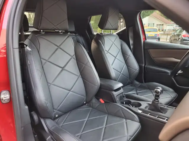 DS Automobiles DS 3 Crossback view 27