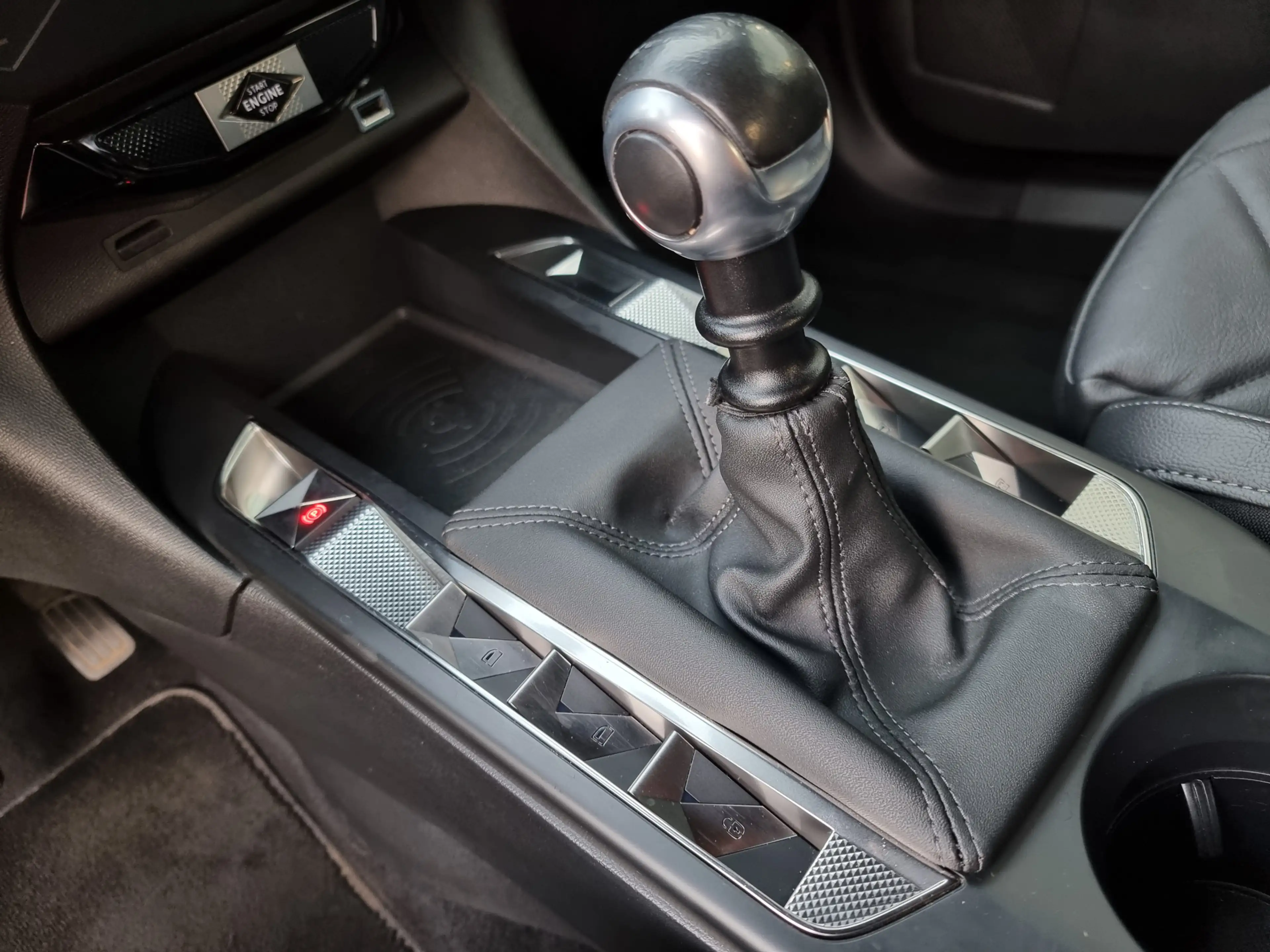 DS Automobiles DS 3 Crossback 1.2i Performance | Ad.cruise | Super uitvoering | — photo 23