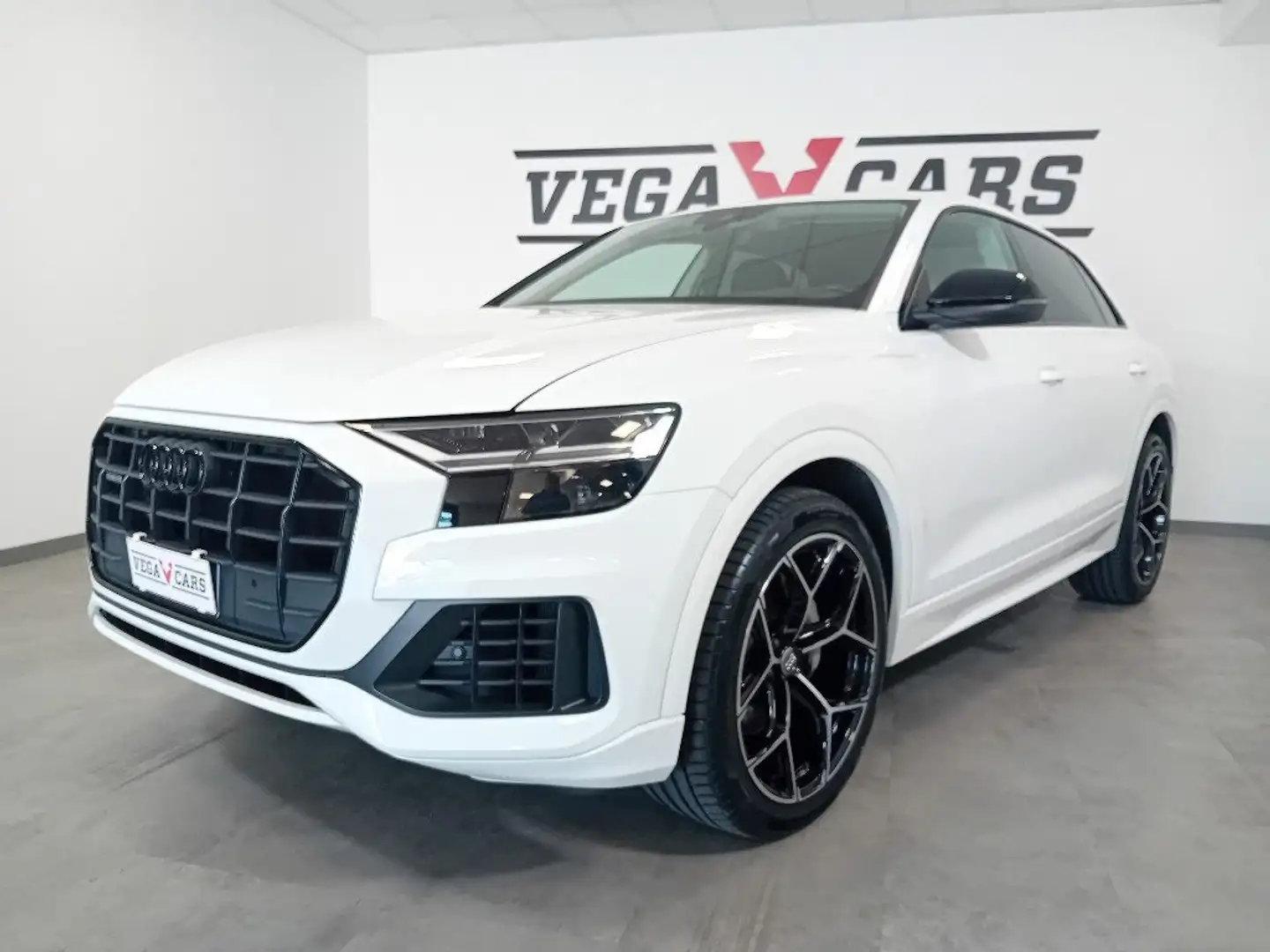 Audi Q8 50 TDI 286 CV quattro tiptronic Sport 22"- SOSPEN Weiß - 1