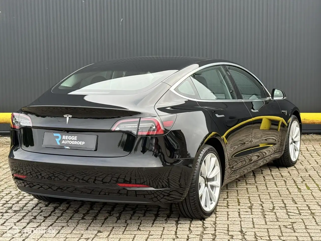 Tesla Model 3 Standard Range Plus 60 kWh 235ch - Soh 100% - ACCU - Camera - Jantes 19" - Climatisation