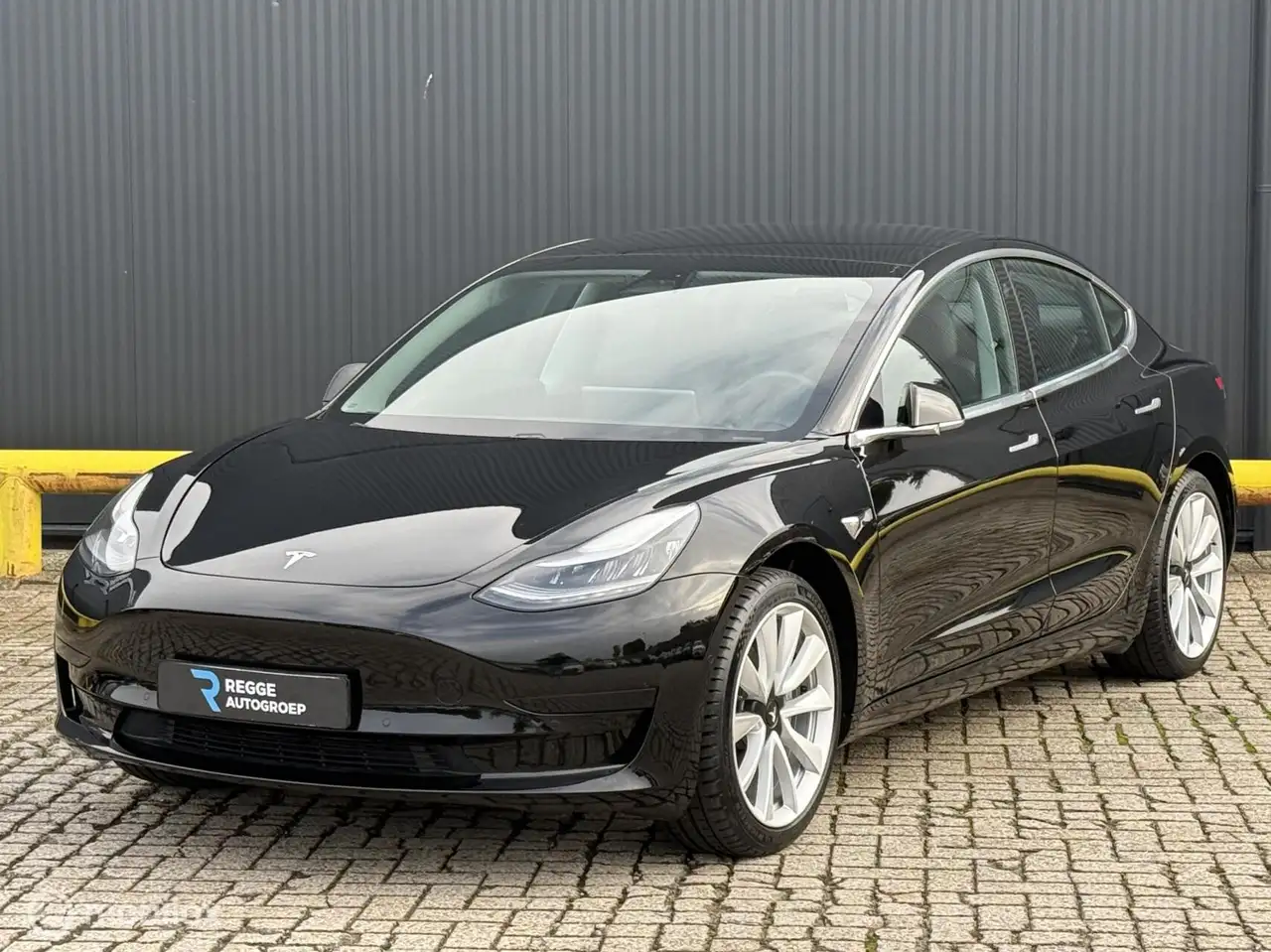 Tesla Model 3 Standard Range Plus 60 kWh 235ch - Soh 100% - ACCU - Camera - Jantes 19" - Climatisation