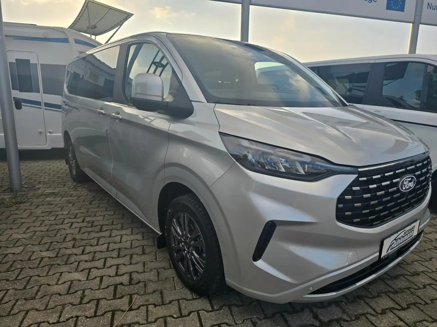 Ford Tourneo Custom Titanium L2 170 PS Standheizung, sofort Zilver - 2