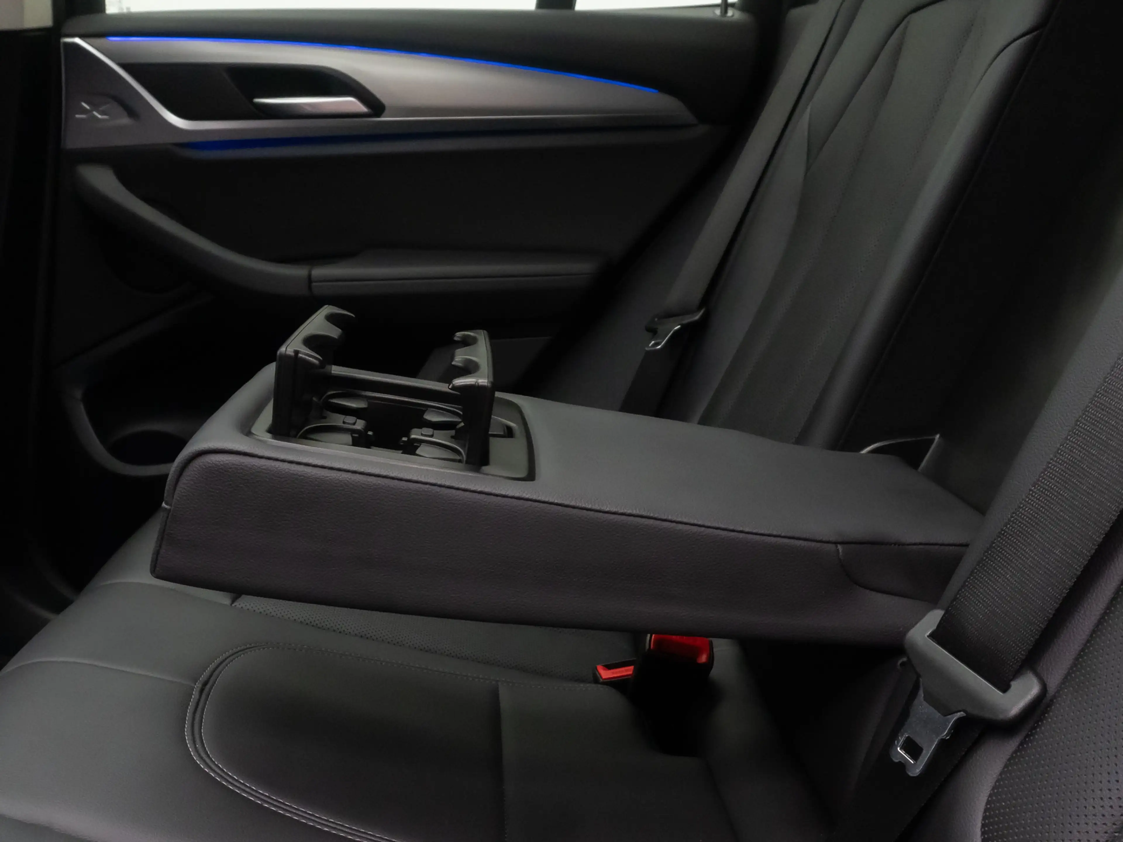 BMW X3 DAB Kamera HiFi AHK Panorama Laser 19 — photo 28