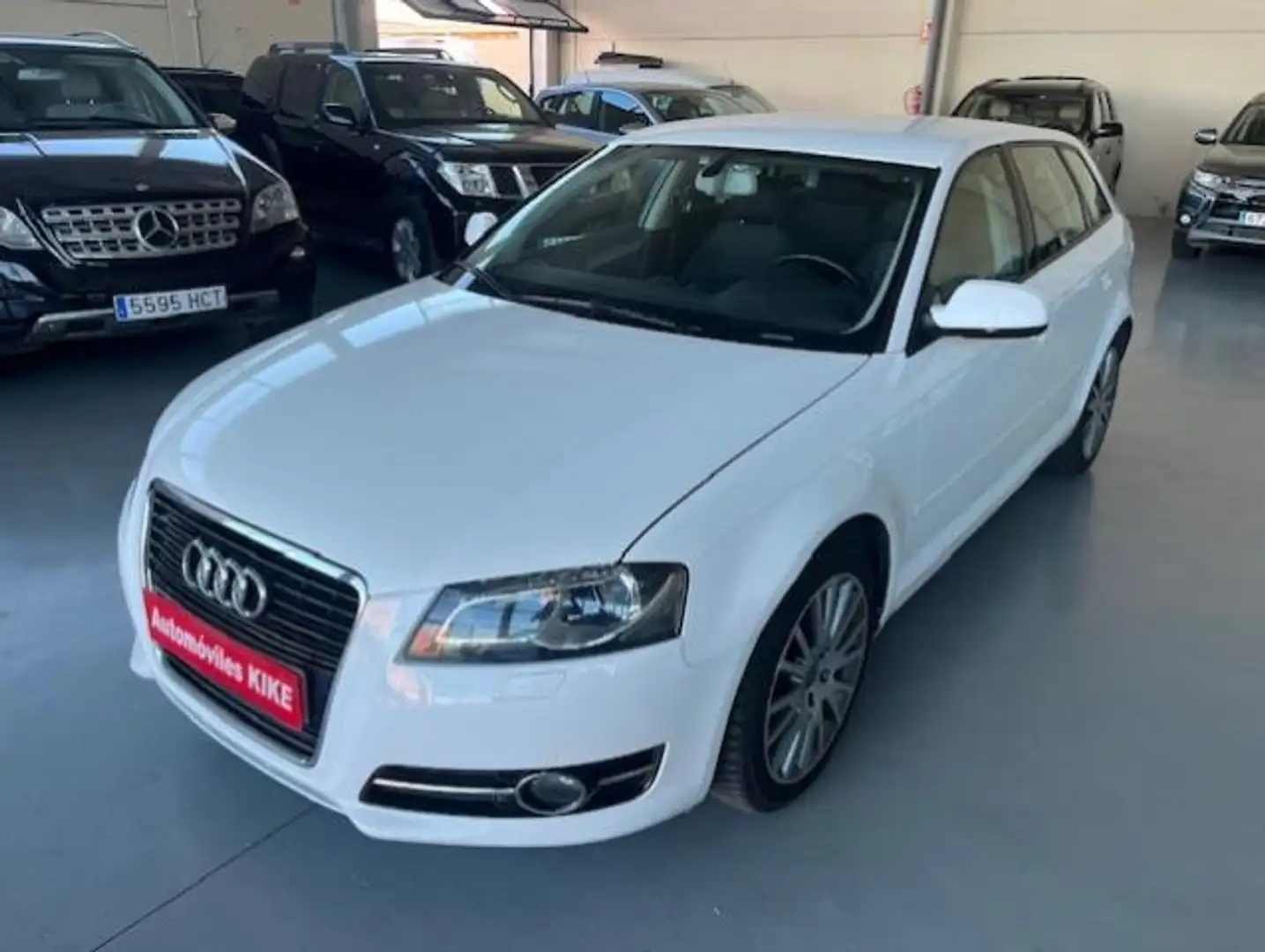 Audi A3 Berlina 110cv Manual de 3 Puertas Blanco - 1