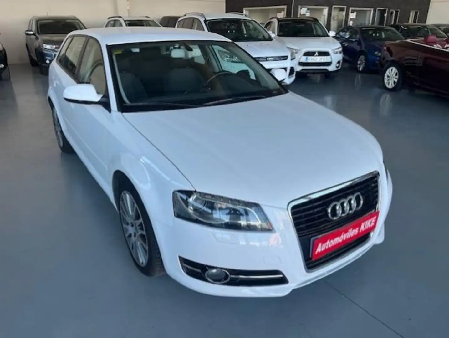 Audi A3 Berlina 110cv Manual de 3 Puertas Blanco - 2