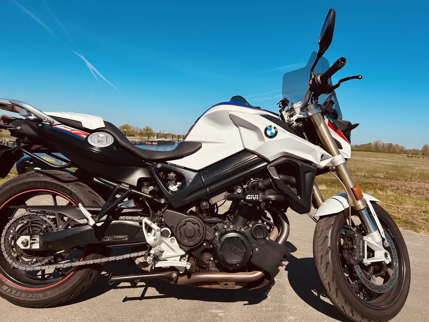 BMW F 800 R BMW F800r Full option verlaagd - 1
