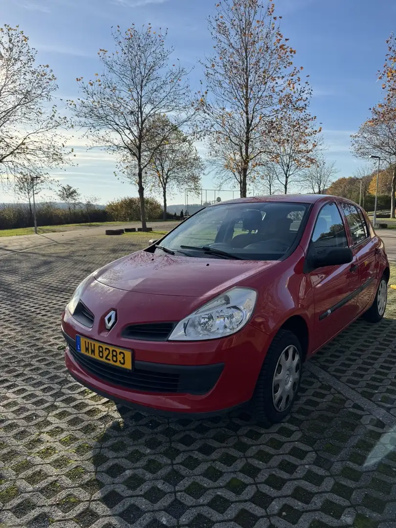 Renault Clio 1.2 16V Authentique - 1