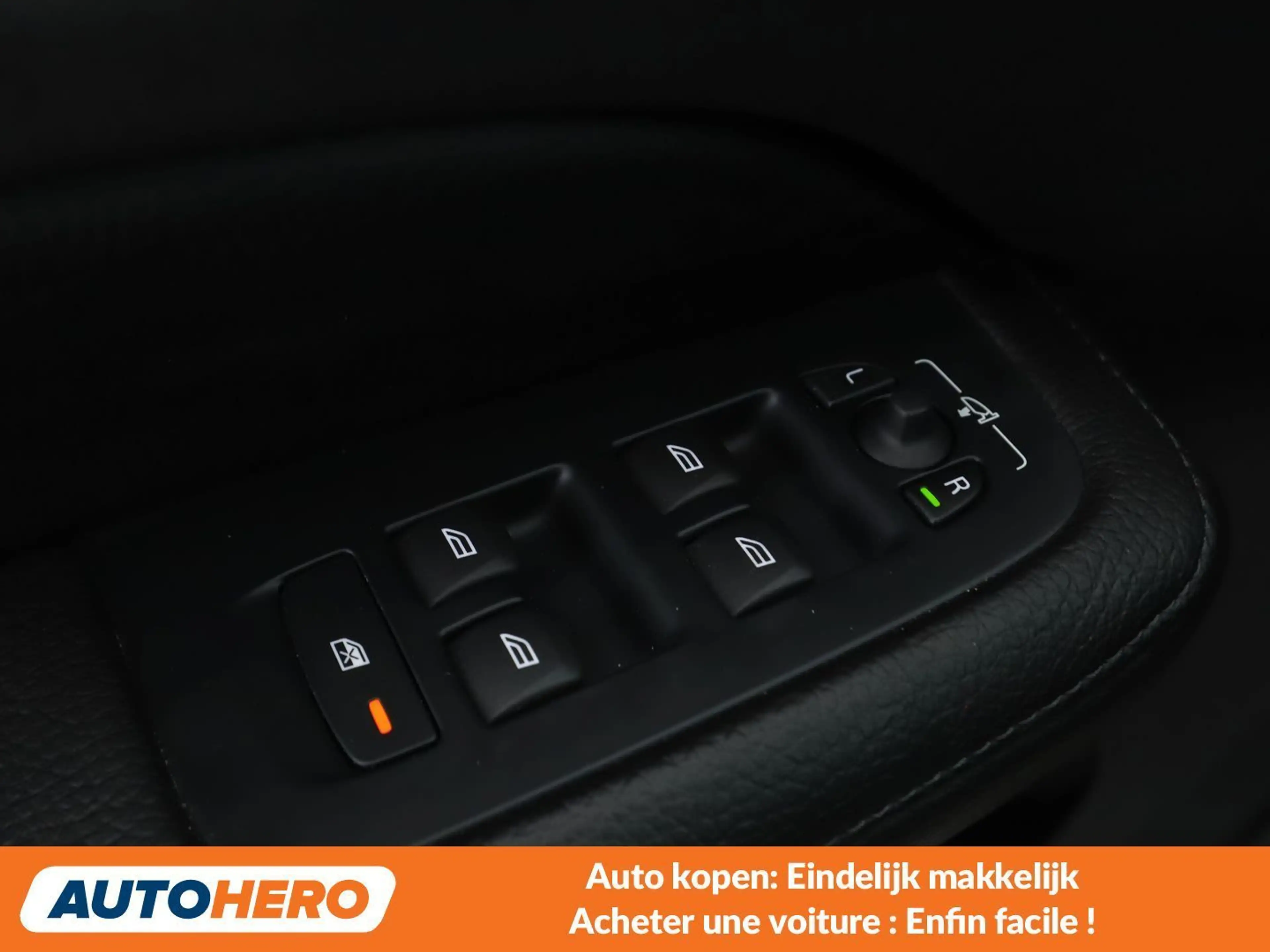 Volvo V60 Cross Country 2.0 D3 Momentum — photo 15