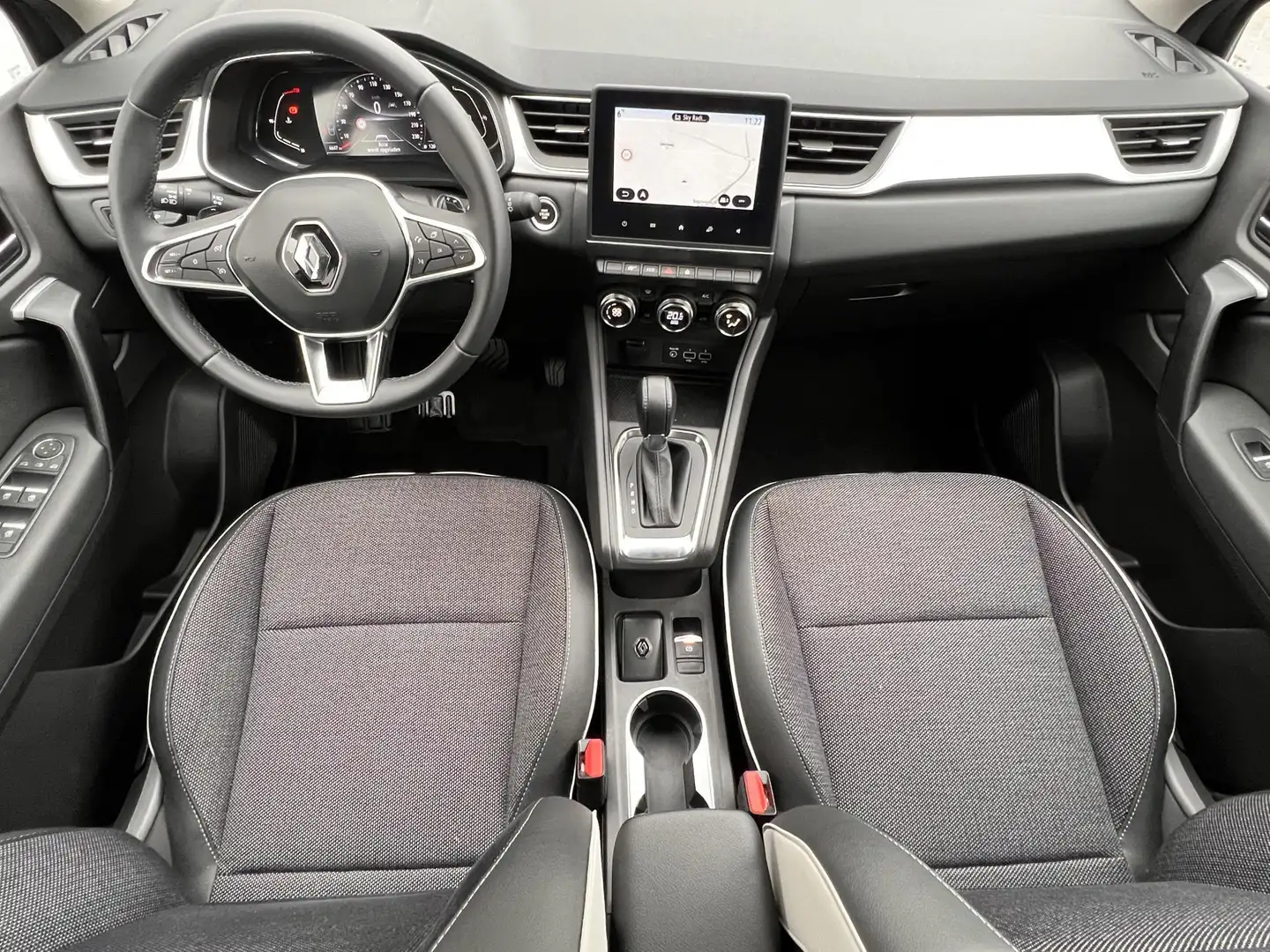 Renault Captur 1.3 TCe 140 Intens / Weinig km / Apple Carplay And Zwart - 2