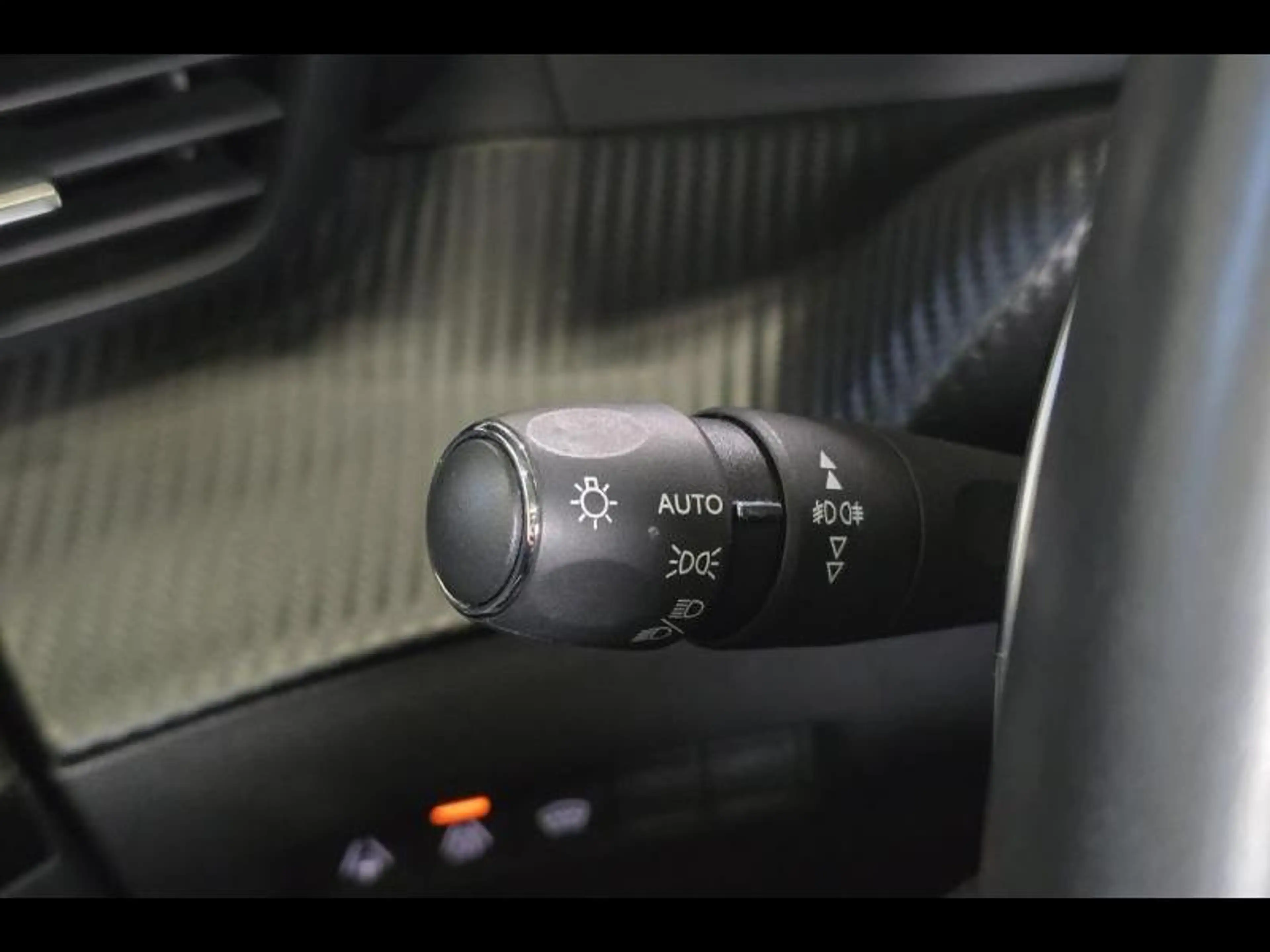 Peugeot 2008 GT camera gps open dak — photo 22